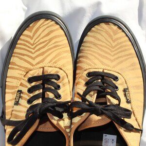 Vans Pro Size 10.5 Black and Golden Pattern